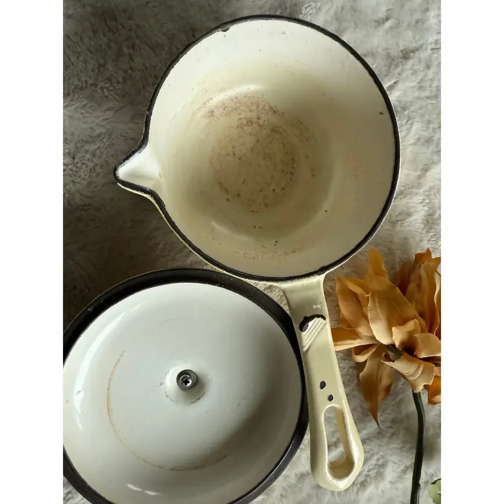Plow and Hearth Original Cast Iron Sauce Pan with Lid 6 1/2